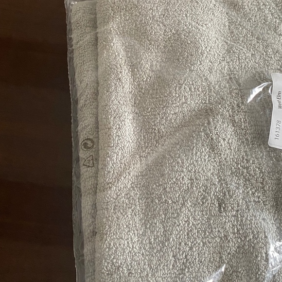 Organic Quick-Dry Textured Towel, Bath Towels - Picture 4 of 4